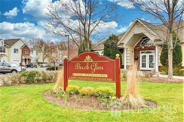 189 Sunshine DR #189, Piscataway, NJ 08854