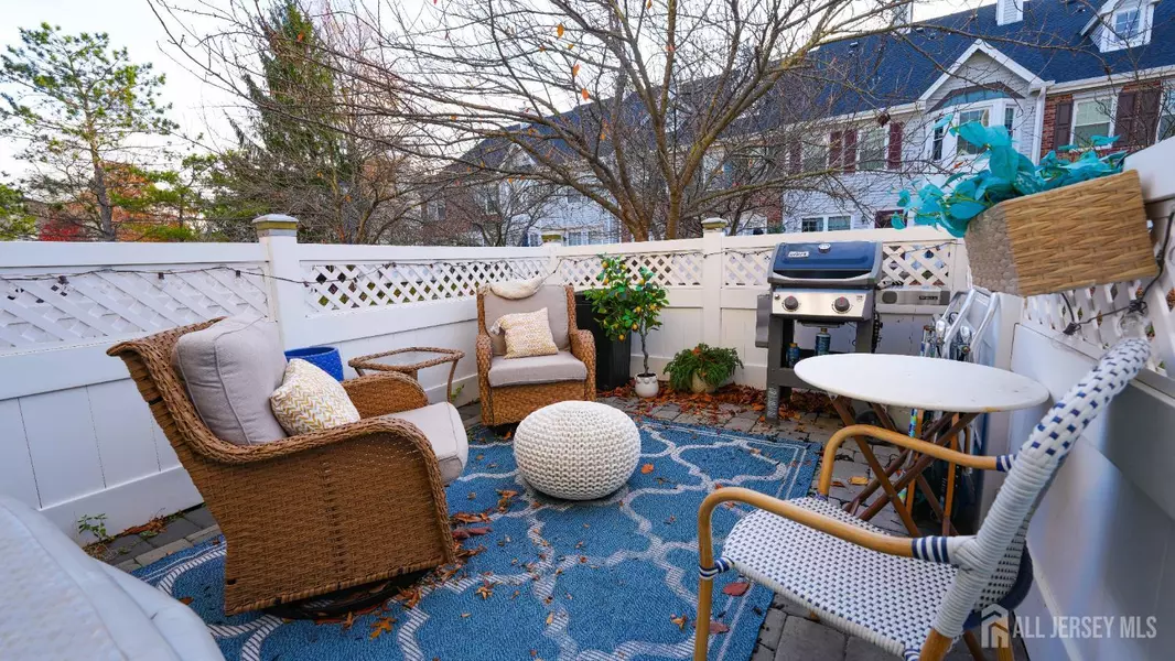 434 Northam DR, North Brunswick, NJ 08902