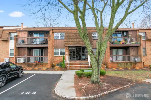 Woodbridge Proper, NJ 07095,816 Sharon Garden CT