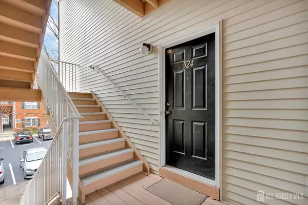 South Plainfield, NJ 07080,524 Coppola DR