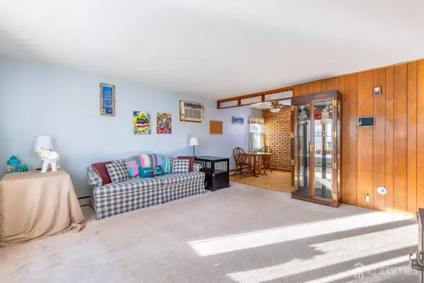 Carteret, NJ 07008,98 WORTYLKO ST