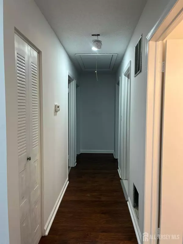 Piscataway, NJ 08854,282 Hampshire CT #282