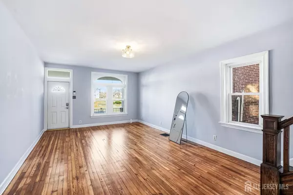 Collingswood, NJ 08108,272 Haddon AVE