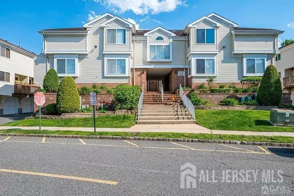 2905 madaline DR, Avenel, NJ 07001