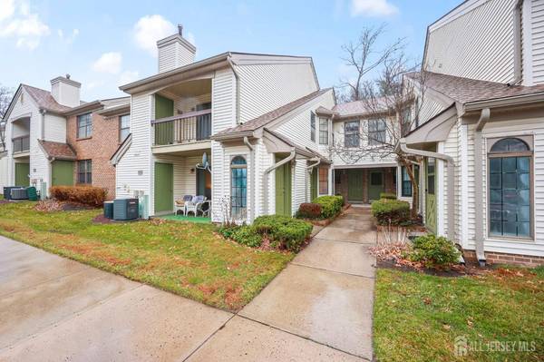 305 sunshine CT, Parlin, NJ 08859