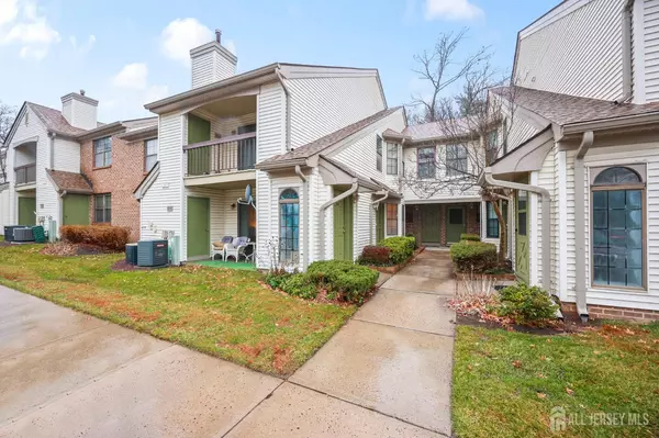 305 sunshine CT, Parlin, NJ 08859