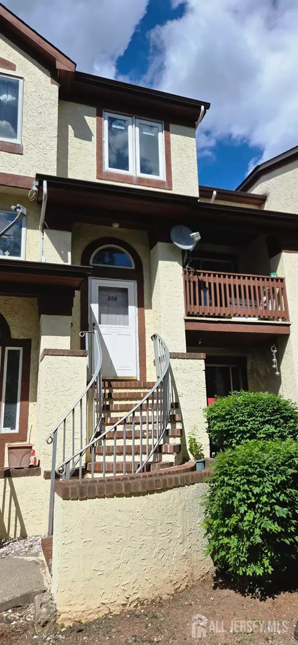 Woodbridge Proper, NJ 07095,310 Michaels CT #310