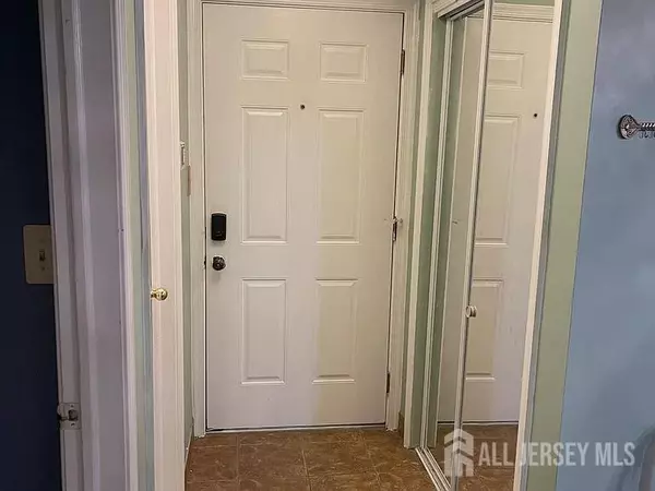 Bound Brook, NJ 08805,420 Stratford PL