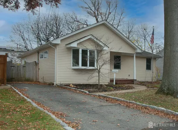 Metuchen, NJ 08840,78 Hazelwood AVE