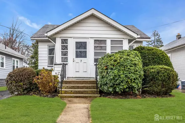 South River, NJ 08882,7 Leonardine AVE