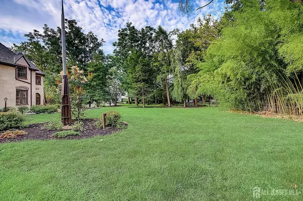 Lawrence, NJ 08648,1 orchard LN