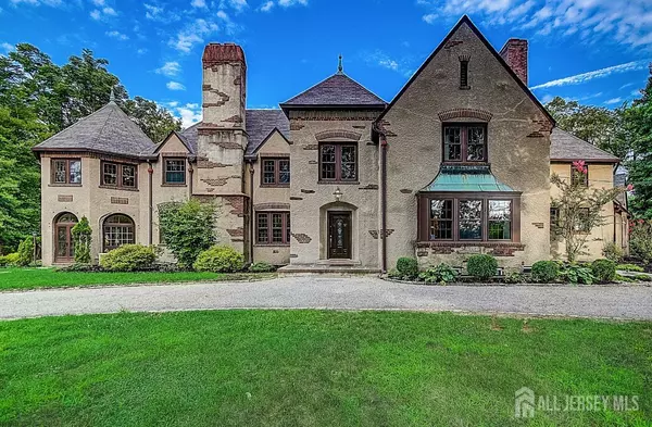 1 orchard LN, Lawrence, NJ 08648