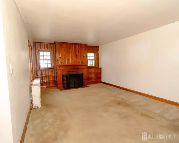 South River, NJ 08882,30 Burton AVE