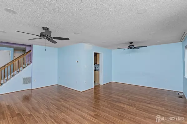 Plainsboro, NJ 08536,113 Thoreau DR