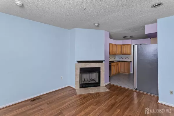 Plainsboro, NJ 08536,113 Thoreau DR