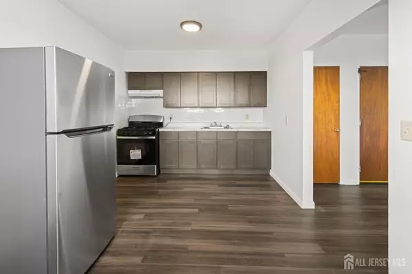 Rahway, NJ 07065,2063 Elizabeth AVE #7