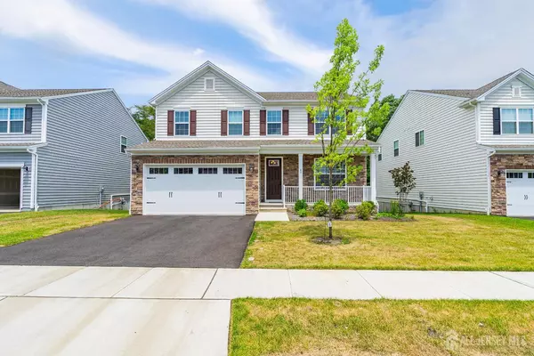 41 Gazania DR, Old Bridge, NJ 08857