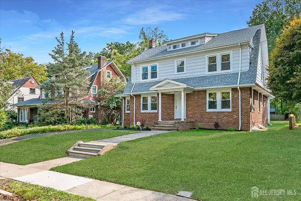 Maplewood, NJ 07040,140 Oakview AVE