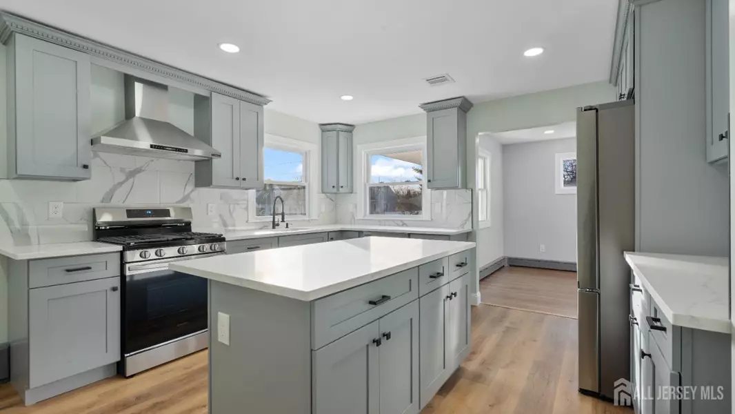 514 Longwood AVE, Bound Brook, NJ 08805