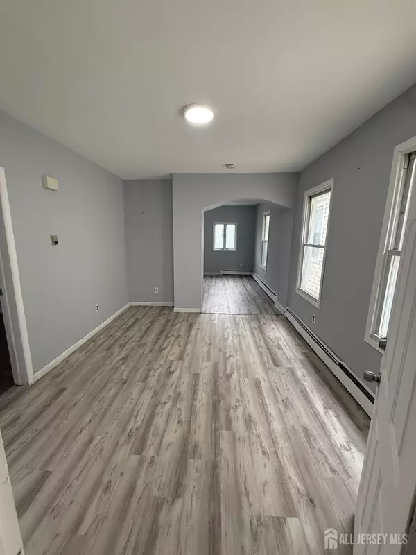 Perth Amboy, NJ 08861,80 1st ST