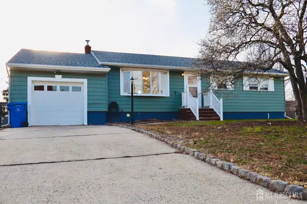 13 Carpathia ST, Piscataway, NJ 08854