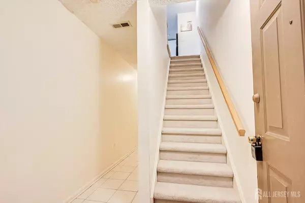 Edison, NJ 08820,10 Guisborough WAY