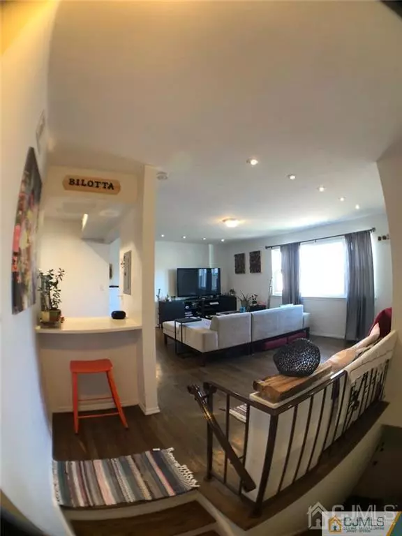 Edison, NJ 08837,57 Judson ST #1B