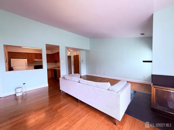 Princeton, NJ 08540,118 Acadia CT #9