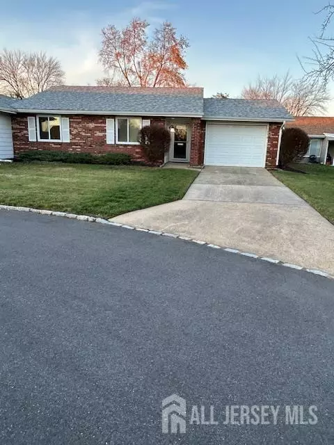 180-B Mimosa Plaza PLZ, Monroe, NJ 08831