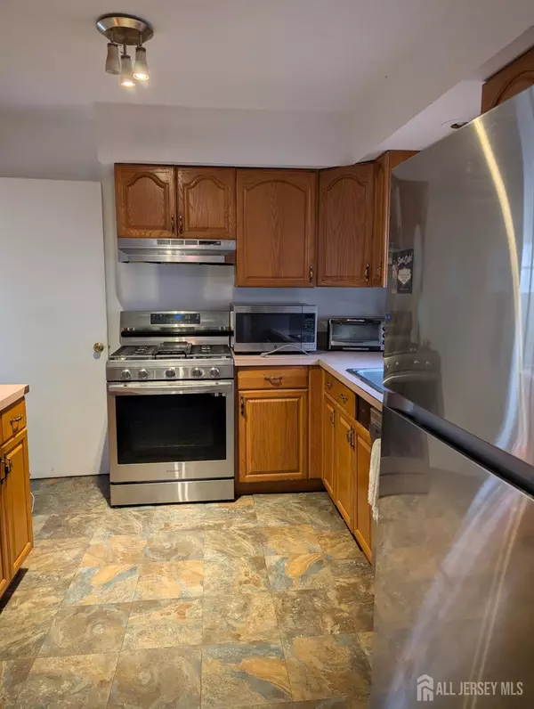 Piscataway, NJ 08854,170 Montgomery ST