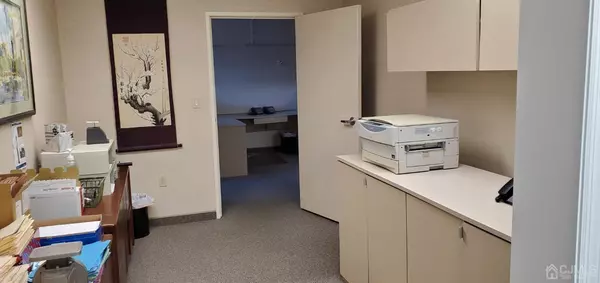 South Brunswick, NJ 08824,3086 Rte 27, Suite 3