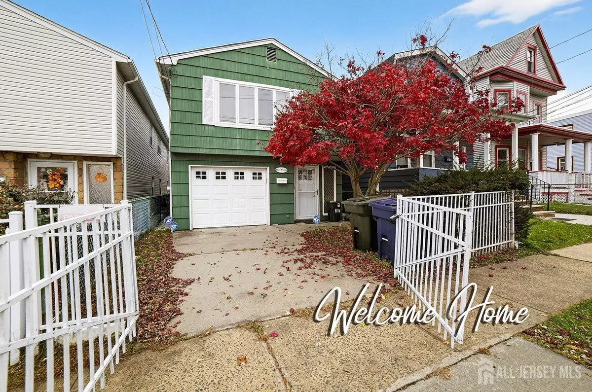 Perth Amboy, NJ 08861,307 Sutton ST