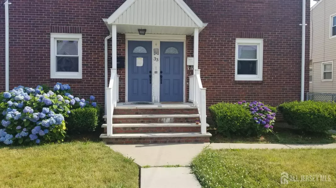 33 Avenel ST, Avenel, NJ 07001