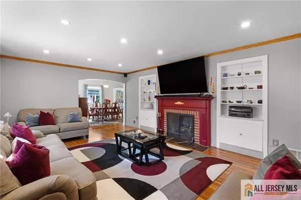 North Plainfield, NJ 07060,235 Brook AVE