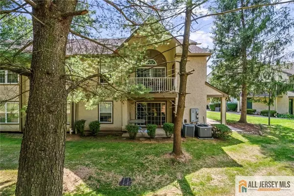 East Brunswick, NJ 08816,3108 Commons DR #8