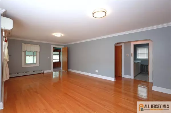 Edison, NJ 08817,101 Hickory ST