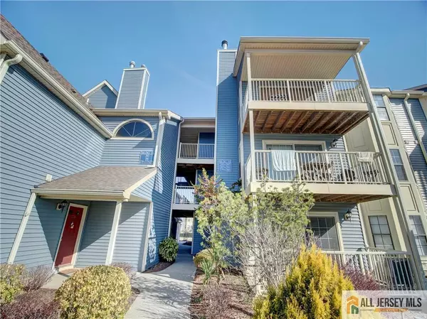 285 Cozzens CT #285, East Brunswick, NJ 08816