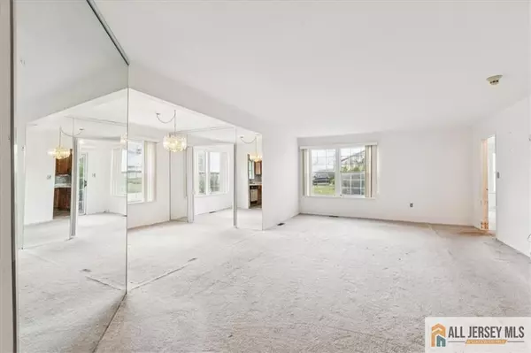Monroe, NJ 08831,57 Yorkshire DR #57B