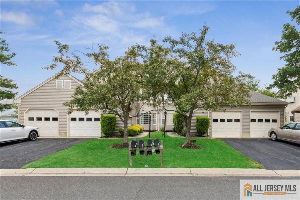 57 Yorkshire DR #57B, Jamesburg, NJ 08831