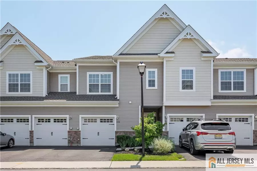 156 Grabowski DR, Sayreville, NJ 08859