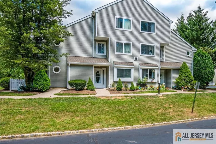 23 Sassafras LN, South Brunswick, NJ 08852