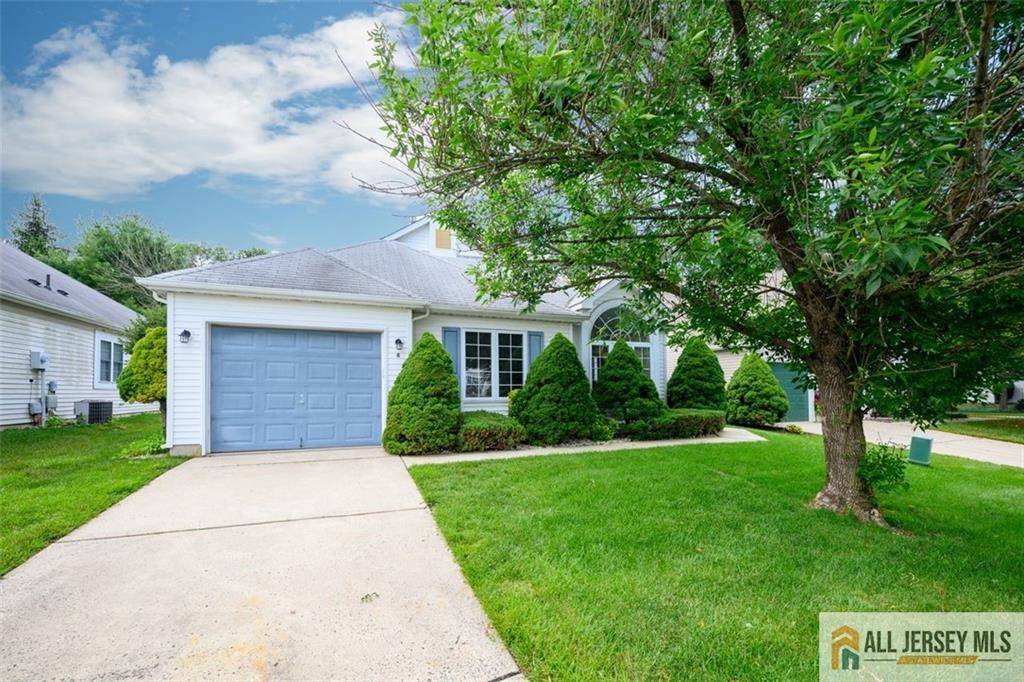 4 Penny LN, Jackson, NJ 08527