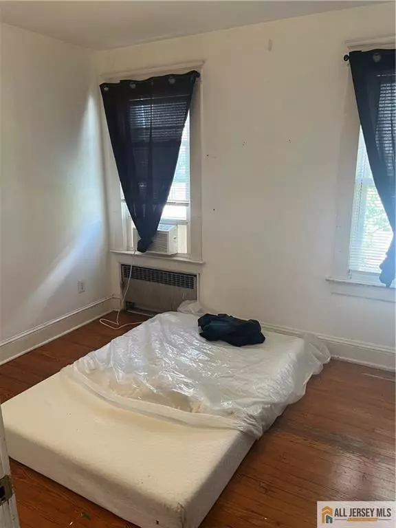 New Brunswick, NJ 08901,89 Senior ST