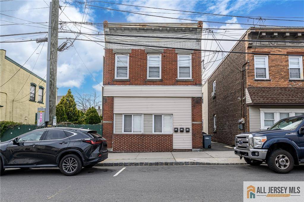 305 Pershing AVE, Carteret, NJ 07008