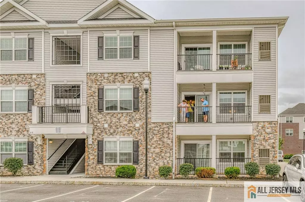 Monroe, NJ 08831,827 Stiller LN #827