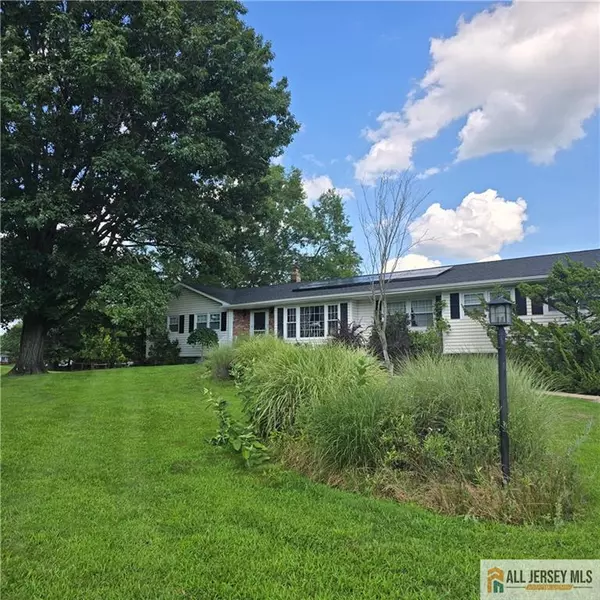 15 Willow Run LN, Montgomery, NJ 08502