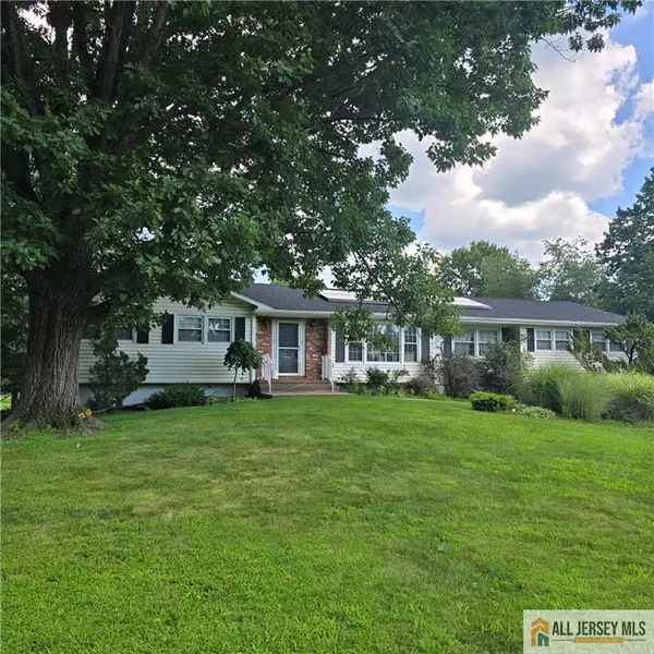 Montgomery, NJ 08502,15 Willow Run LN