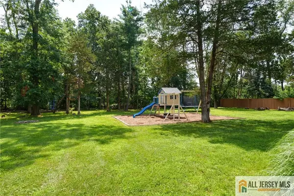 South Brunswick, NJ 08540,11 Taylor RD