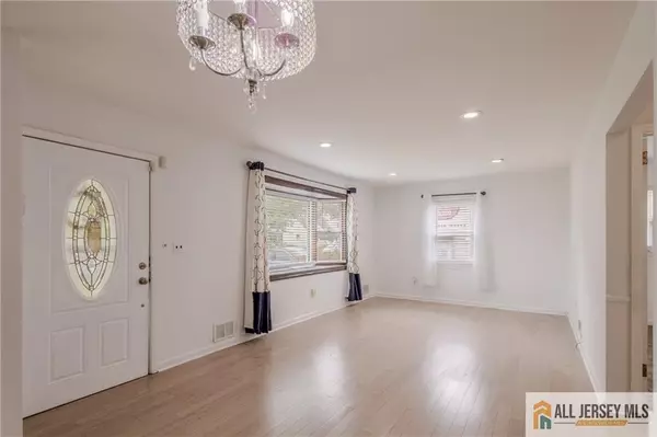 Sayreville, NJ 08859,9 Haven TER