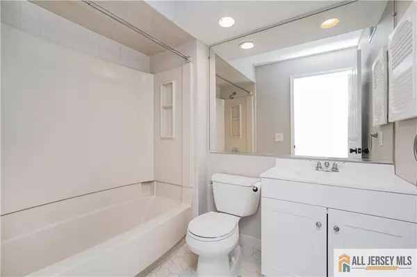 Helmetta, NJ 08828,1410 Stoneridge CIR #1410